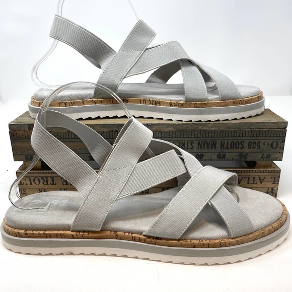 B-52 by Bullboxer Light Grey Primm Strappy Sandal Size 11 New - Picture 7 of 13